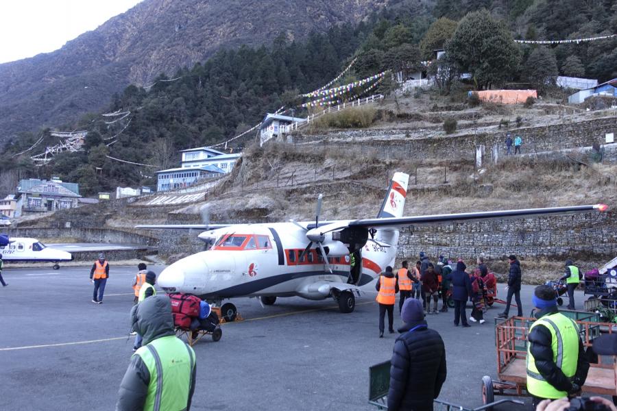 ネパール観光ベスト1,　エベレストベースキャンプトレッキング,　世界一番の山トレッキング
